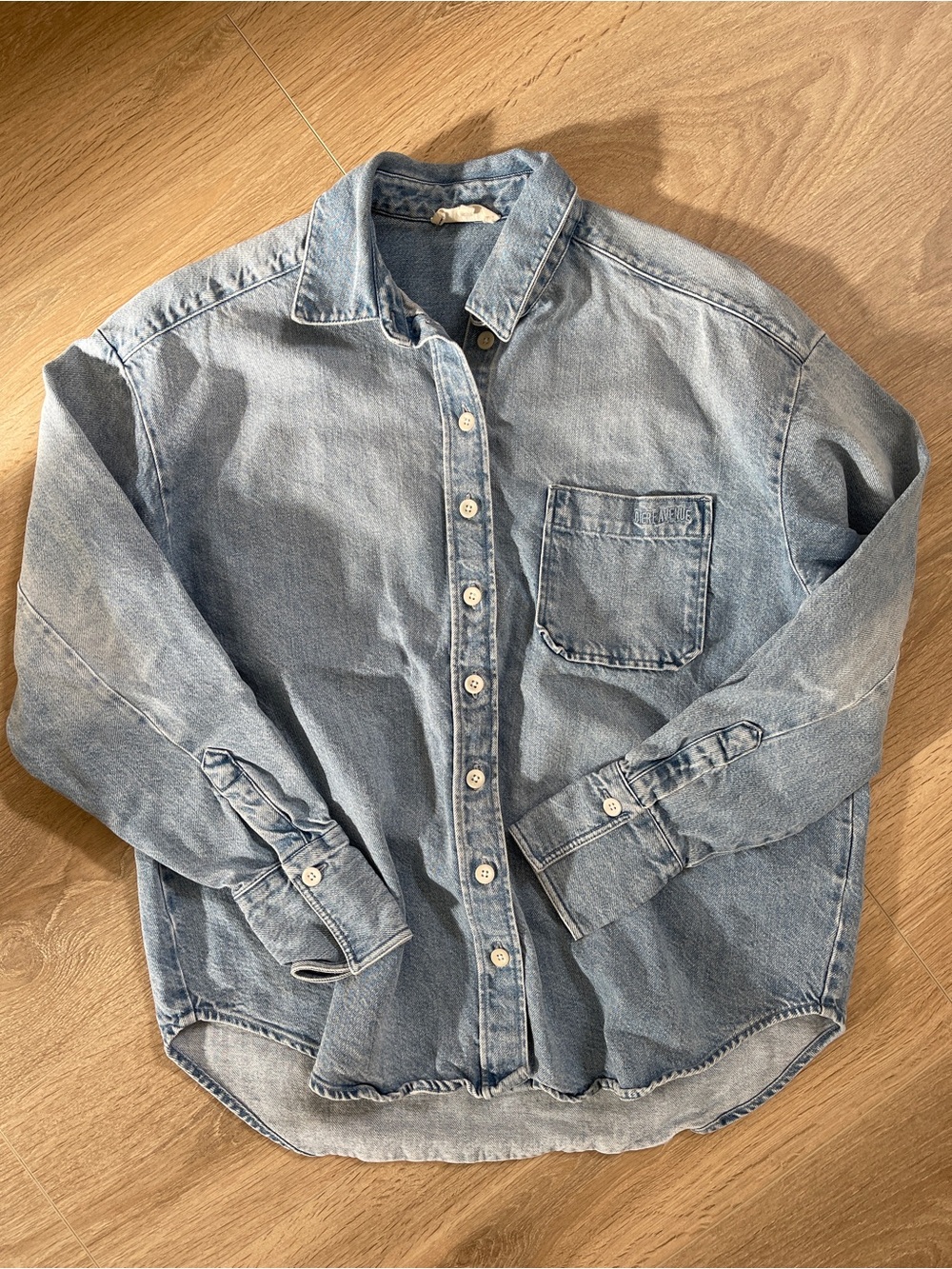 djerf avenue denim shirt washed blue - Picture 2 of 8